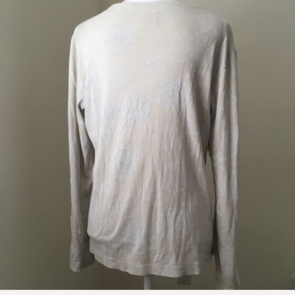 3 for $15 🔴 Cream Seashell Crewneck Cardigan - Picture 6 of 7